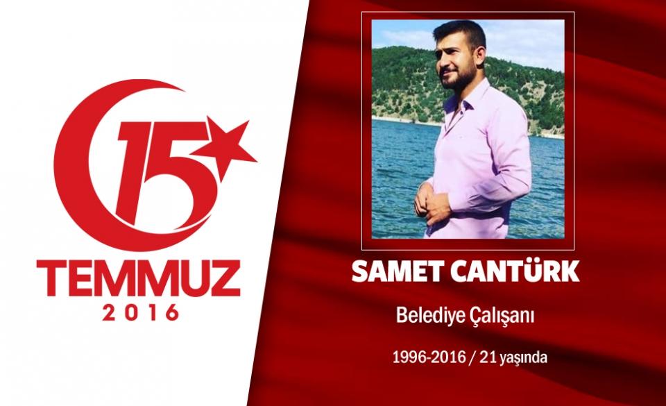 <p>Annesini 3, babasını ise 13 yaşında kaybeden 20 yaşındaki Samet Cantürk, Kazan Belediyesi'nde çalışıyordu. 15 Temmuz gecesi kendisiyle gelmek isteyen kardeşi Kazım'a, "Sen nenemle kal. Ona göz kulak ol" diyerek vatanı kurtarmaya gitti ve vücuduna isabet eden hain kurşunla şehit düştü. Samet'e yıllarca hem annelik hem de babalık eden babaannesi, "Evde onun kazandığı parayla geçinirdik. Cenab-ı Allah böyle yazmış. Vatan uğruna gitti yavrum"dedi. Kazan kahramanlarından Samet Cantürk, Soğulcak Köyü'nde yıllar önce kaybettiği annesi ve babasının yanına defnedildi. Kardeşi Kazım ise, ağabeyinin mezarına Türk bayrağı dikerek dua etti.   </p>

<p> </p>
