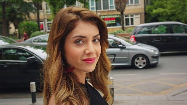 <p>Zenginer uzun süredir ekranlardan uzakta sakin bir hayat sürmekte. Kısa zaman önce evlenme teklifi alan oyuncu, sosyal medyada yaptığı paylaşımlarla hayranlarını şaşırttı. 29 yaşındkai güzel oyuncunun inanılmaz değişimi ve paylaşımlarını sizler için derledik.</p>