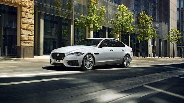 <p><strong>JAGUAR LAND ROVER</strong></p>
<p>Borusan Otomotiv Türkiye distribütörü olduğu Jaguar ve Land Rover için, Temmuz ayına özel kampanya açıklayan markalar arasında. </p>