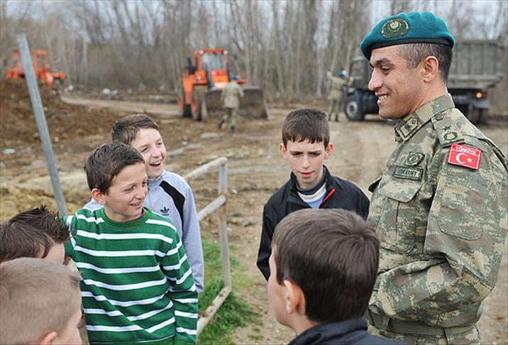 <p>Kosova’daki KFOR Harekatına kapsamlı katkı YAKLAŞIK 280 PERSONEL</p>

<p> </p>
