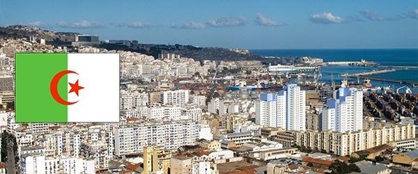<p>Cezayir</p>

<p>Cezayir, Kuzey Afrika’da yer alır. Afrika’nın en büyük yüzölçümüne sahip ülkesidir. Tunus, Libya, Mali, Moritanya, Nijer, Fas ve Batı Sahra ile komşudur. Cezayir kelimesi, Arapça’da “Adalar” anlamına gelir. Geçmişte Fransa Cezayir’de soykırım uygulamıştır.</p>
