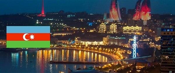 <p>Azerbaycan</p>
<p>Azerbaycan, Güney Kafkasya’nın en büyük yüzölçümüne sahip ülkesidir. Doğusunda Hazar Denizi yer alır. Rusya, Gürcistan, Ermenistan ve İran ile komşudur. Kendisine bağlı olan Nahçıvan Özerk Cumhuriyeti ile ülkemizin de sınırı vardır. SSCB’den bağımsızlığını kazanmıştır.</p>