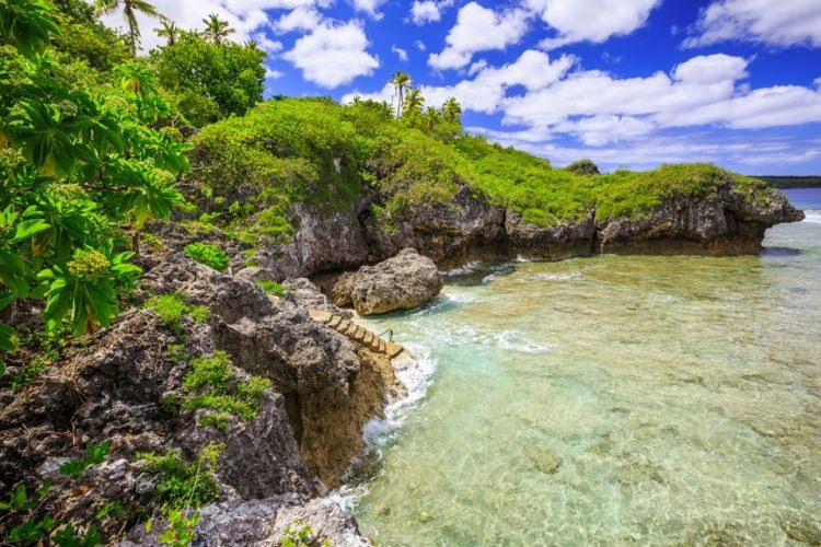 <p>NIUE<br />
<br />
1624</p>
