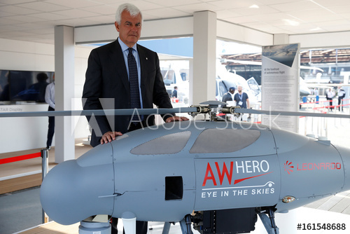<p>13 - Alessandro Profumo, CEO<br />
 </p>
