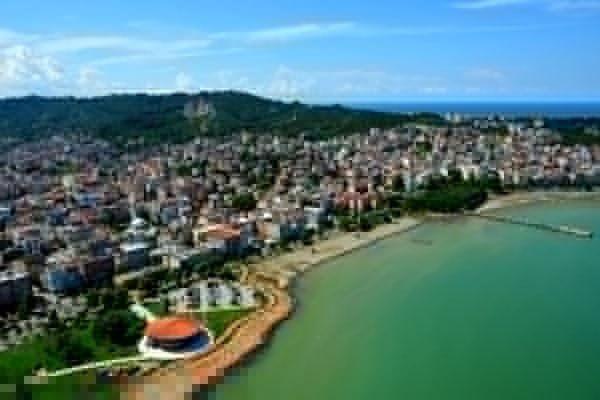 <p>Ünye, Ordu<br />
Nüfus: 122,597</p>
