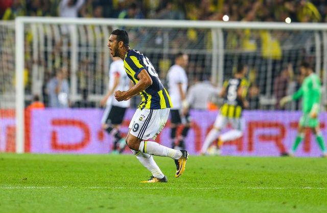 <p>13 - Josef de Souza - Fenerbahçe > Al-Ahli - 12,00 milyon euro</p>

<p> </p>
