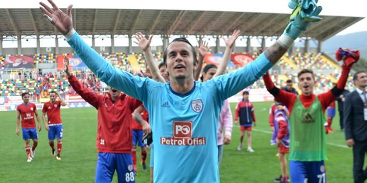 <p>Erce Kardesler - Trabzonspor</p>
