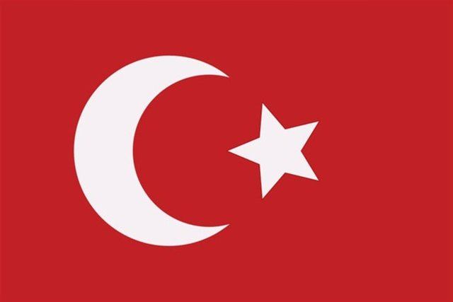 <p>Osmanlı İmparatorluğu (1299-1923) Osman Bey tarafından kurulan Osmanoğulları Beyliği, Orhan Bey döneminde bir devlet, I. Mehmet döneminde ise bir imparatorluk haline gelmiştir ve İstanbul'un Fethi ile uzun bir süre süper güç haline gelmiştir.</p>
<p> </p>