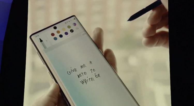 <p>Boyut ve ağırlık: 162.3 x 77.2 x 7.9 mm – 198 gram</p>
