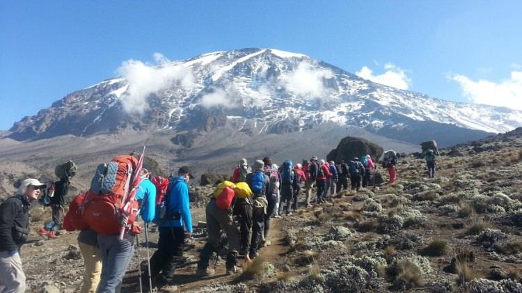 <p><strong>1. Kilimanjaro'ya tırmanma - %37</strong></p>

<p>Kilimanjaro Tanzanya'da pasif bir volkan. Yaklaşık 6 bin metre yüksekliğindeki dağa tırmanmak, maceraperestler tarafından yüzde 37 oy oranıyla en popüler aktivite seçildi.</p>
