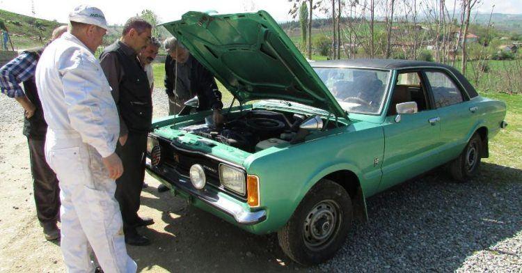 <p>Hala gıcır gıcır görünen otomobilin 40 bin kilometrede ve çalışır durumda olduğu açıklandı.</p>
<p> </p>