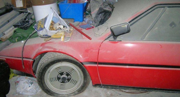 <p>34 YIL SONRA ORTAYA ÇIKTI! İŞTE SON HALİ...</p>
<p> </p>
<p>BMW'nin ürettiği kült otomobillerden biri olan M1, İtalya'da bir garajda bulundu.</p>