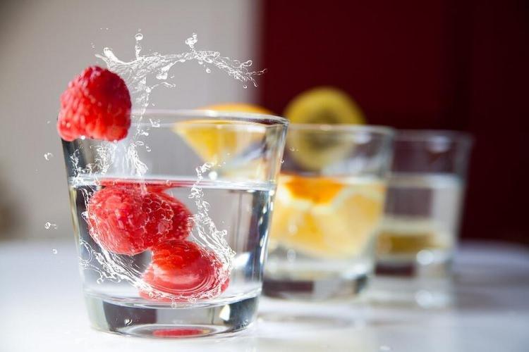 <p>Bayramda sağlıklı kalabilmek için…<br />
<br />
Hava sıcak olduğu için mümkün olduğunca gün içerisinde 2,5-3 litre su tüketilmelidir.</p>

<p> </p>
