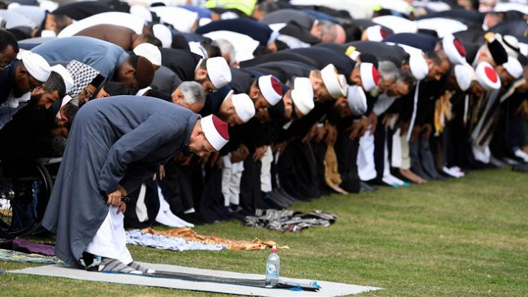 <p>SURİYE, TÜRKİYE, GÜRCİSTAN<br />
<br />
KABE'NİN KUZEY CEPHESİNDE YER ALIYOR</p>
