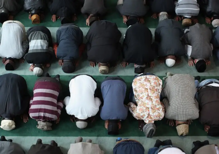 <p>BİRLEŞİK KRALLIK, KANADA, ABD<br />
<br />
KABE'NİN KUZEYBATI CEPHESİNDE YER ALIYOR</p>