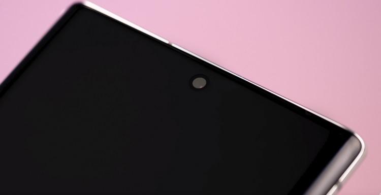 <p>3600mAh kapasiteli batarya 25W kablolu ve 12W kablosuz hızlı şarj özelliğine sahip.</p>
