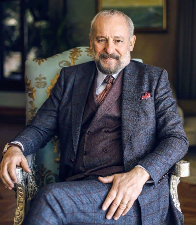 <p>Ege Aydan</p>
