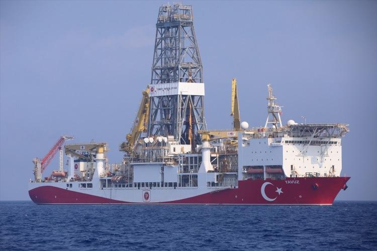 <p>B&ouml;yle bir olayı izlemek ve yerinde incelemede bulunmak bizim i&ccedil;in &ccedil;ok &ouml;nemli bir konu. Doğu Akdeniz&rsquo;de hak ve &ccedil;ıkarlarımızın korunması a&ccedil;ısından, bu zenginliklerde Kıbrıs T&uuml;rklerinin de haklarını savunabilmek ve başarılı &ccedil;alışmalar i&ccedil;erisinde bulunabilmek hi&ccedil; kolay bir olay değildir.&nbsp;</p>
