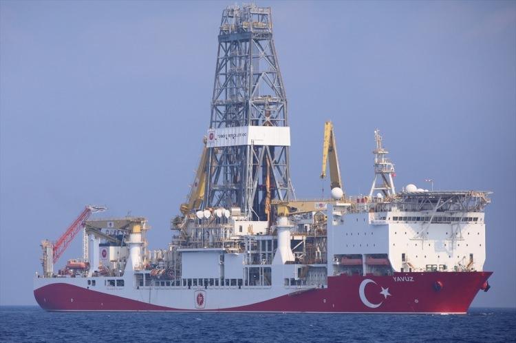 <p>Bu konuda T&uuml;rkiye Cumhuriyeti h&uuml;k&uuml;metine ve Sayın Cumhurbaşkanı Recep Tayyip Erdoğan&rsquo;a teşekk&uuml;rlerimizi iletmek istiyoruz. &Ccedil;ok &ouml;nemli bir &ccedil;alışma, bu b&ouml;lgede &ouml;nemli bir zenginliğin olduğu tahmin edilmektedir. Bu zenginliklerden gerek T&uuml;rkiye Cumhuriyeti gerek KKTC paylarını alabilirler&rdquo; dedi.&nbsp;</p>
