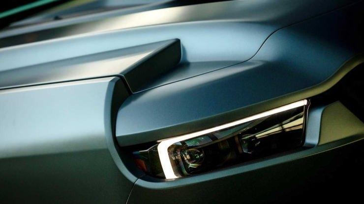 <p>Rezvani Tank X'te 6.2 litrelik bir V8 motor bulunuyor. Bu motor 1.000 beygir gücünde ve 1.180 Nm torka sahip.</p>