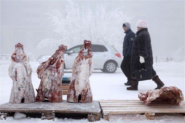 <p>Eksi 64 derecede hayat</p>

<p>Rusya'da dondurucu soğuğun hayatı etkilemediği bir şehir var. 'Dünyanın en soğuk kenti' unvanına sahip olan Yakutsk kenti.</p>
