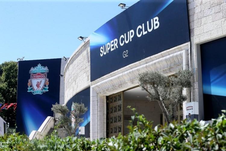 <p>Patel, maçı izlemek için geldiklerini belirterek, "İstanbul’da, güzel bir şehirde Chelsea ve Liverpool’u izlemek için geldik. 2005 yılında da Liverpool’un Milan ile maçı vardı onu da izlemeye gelmiştik. O zaman 3-1 kazanmıştık bu sefer de öyle kazanacağız. Muhammed Salah’ı çok seviyorum" diye konuştu.</p>