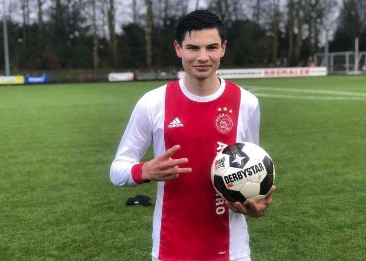 <p>Jurgen Ekkelenkamp (Hollanda, 19 – Ajax)</p>
<p> </p>