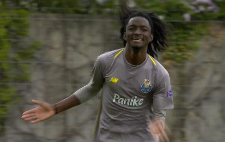 <p>Romário Baró (Portekiz, 19 – Porto)</p>

<p> </p>
