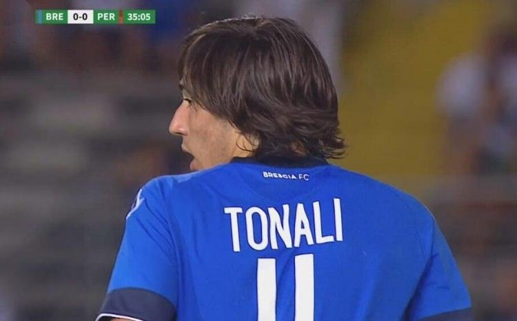 <p>Sandro Tonali (İtalya, 19 – Brescia)</p>

<p> </p>
