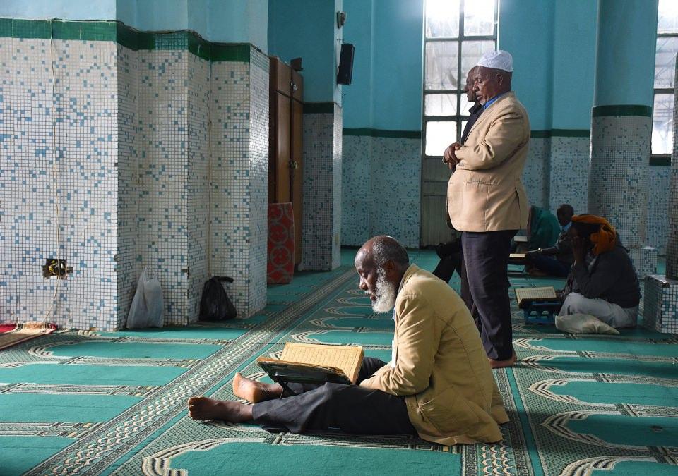 <p>Başkent Addis Ababa'da, müslümanlar kentteki camilerde ibadetlerini yerine getiriyor.</p>
