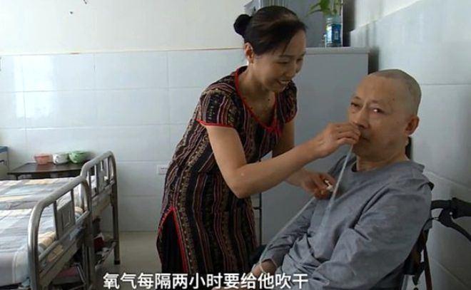 <p>2013 yılında bir motosiklet kazasıyla beyninde hasar oluşan Çinli adam, o yıldan bu yana komada tedavi görüyordu. Doktorlar, adamın iyileşmesinin düşük bir ihtimal olduğunu söylüyorlardı.</p>

