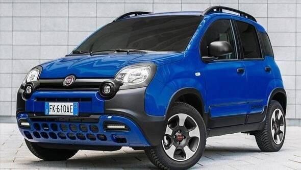 <p><strong>Egea Hatchback</strong></p>
<p>Street 1.4 Fire 95 HP </p>
<p>Fiyatı: 86.400 TL</p>
<p>Street 1.6 E-Torq 110 HP AT6 </p>
<p>Fiyatı: 100.400 TL.</p>