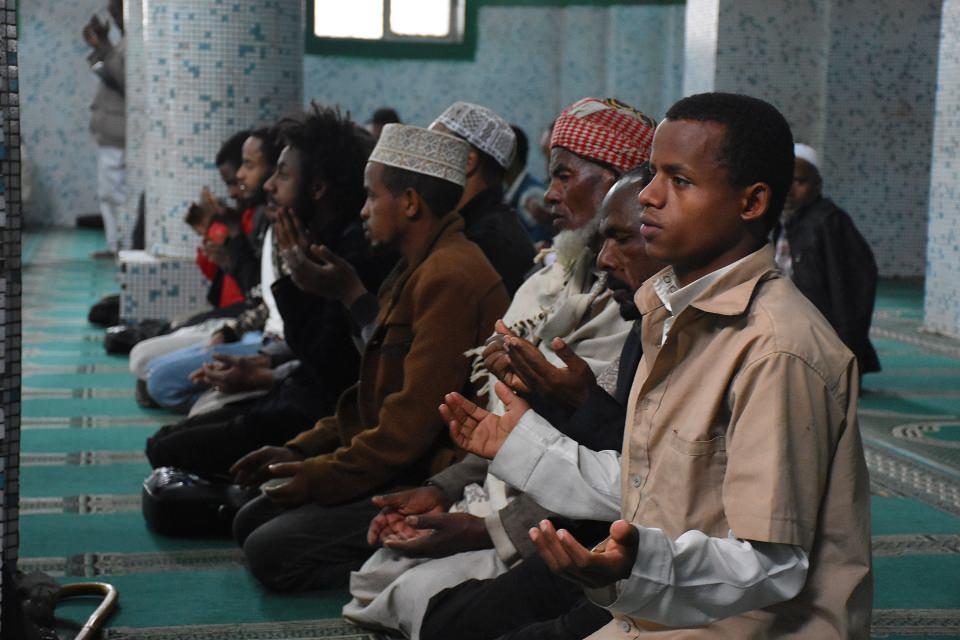 <p>Afrika kıtasının en kalabalık ikinci ülkesi olan Etiyopya'da, nüfusun büyük bölümünü müslümanlar oluşturuyor. </p>

<p> </p>
