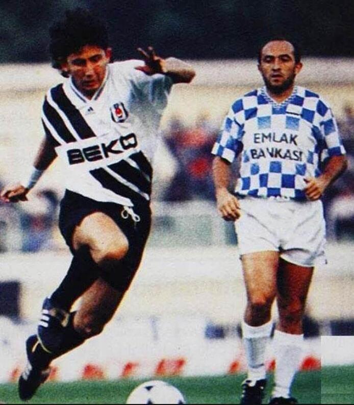 <p>İnönü Stadı Eylül 1993 | Sergen Yalçın ve Sinan Engin (Beşiktaş - Sarıyer)</p>

<p> </p>
