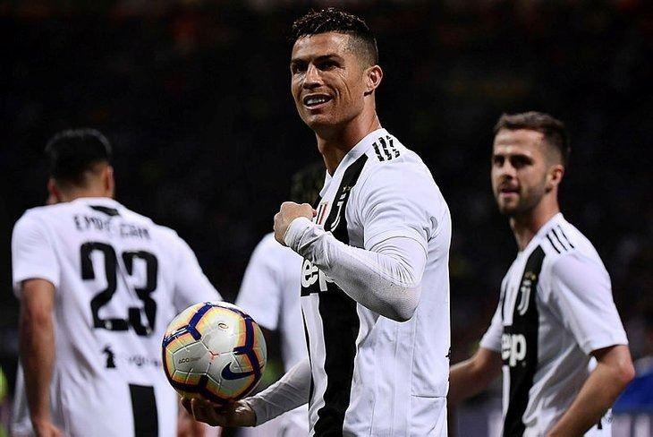 <p>5. JUVENTUS | 124.000</p>