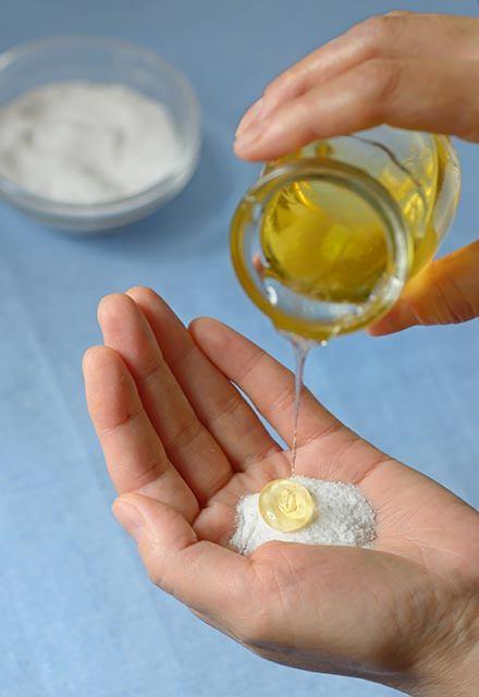<p>Her gün düzenli tüketilen karışım iskelet sisteminden, sinir ve sindirime kadar fayda sağlar. Gün boyu enerji seviyesini yüksek tutat. Karışımın ardından beş tane badem yerseniz. Gün boyu hem enerjik olursunuz hem de abur cubur yeme isteğini azaltarak vücudun trans yağ ve sağlıksız maddeler almasını önlemiş olursunuz. </p>