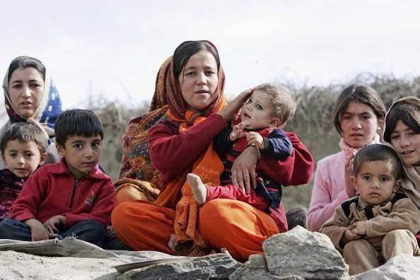 <p><strong>Dil</strong></p>

<p>Hunzakutların konuştukları Bruşo (Bruşaski) dilinin komşu toplulukların Hint-Avrupa k&ouml;kenli dilleriyle herhangi bir bağı yok.&nbsp;</p>
