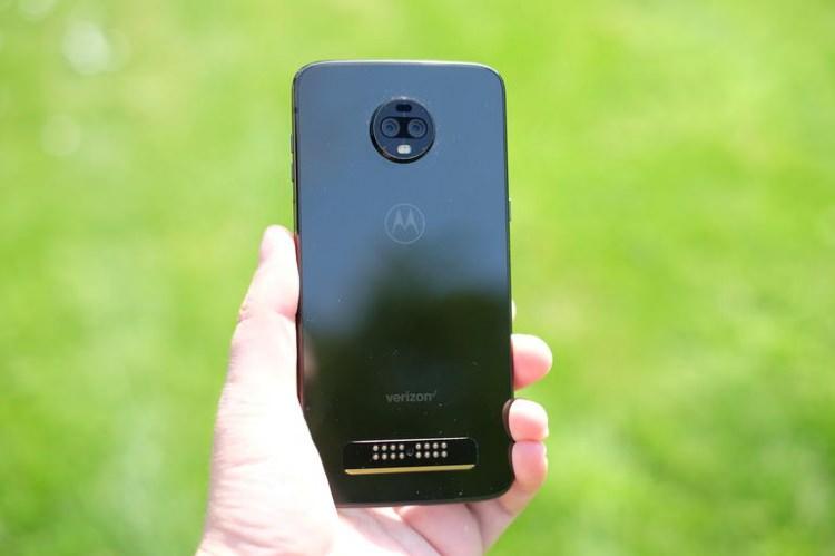 <p><strong>MOTOROLA:&nbsp;</strong></p>

<p>Moto Z3</p>
