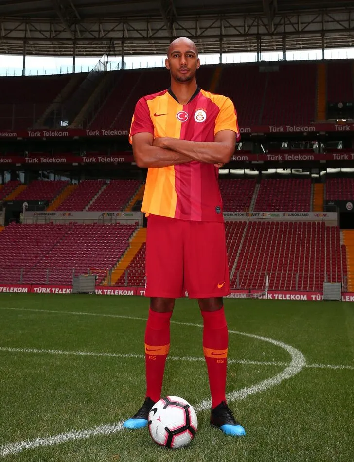 <p>Steven Nzonzi - Galatasaray</p>
