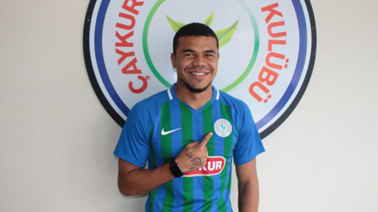 <p>Yan Sasse - Ç. Rizespor</p>
