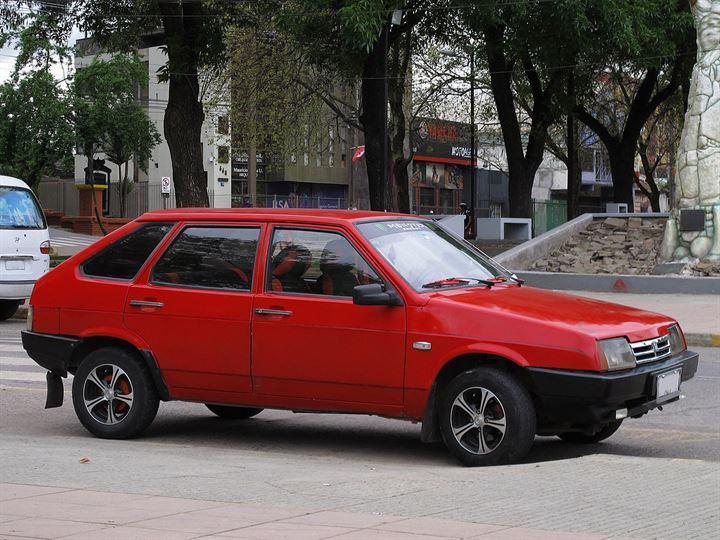 <p>1993-1995 model Lada Samara: 6 bin TL</p>
