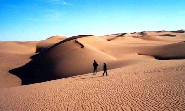 <p>18 Şubat 1979 yılında sahra &ccedil;&ouml;l&uuml;ne kar yağmıştı.</p>

<p>&nbsp;</p>
