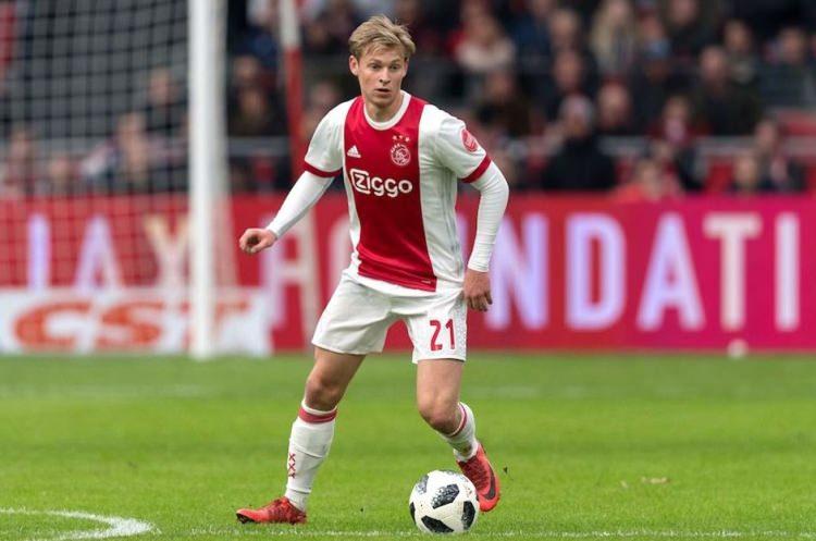 <p>8- FRANKIE DE JONG | Ajax >> Barcelona | 75 milyon €</p>