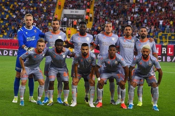 <p>Başakşehir - Yaş ortalaması: 28,2</p>