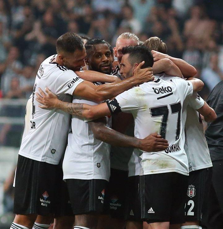 <p>Beşiktaş - Yaş ortalaması: 27,2</p>