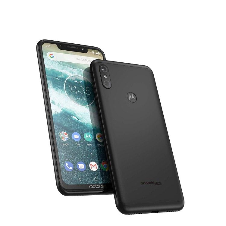 <p>– Moto One</p>
