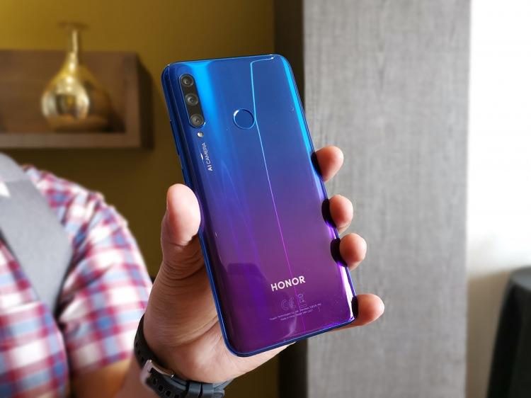 <p>– Honor 20 Lite</p>