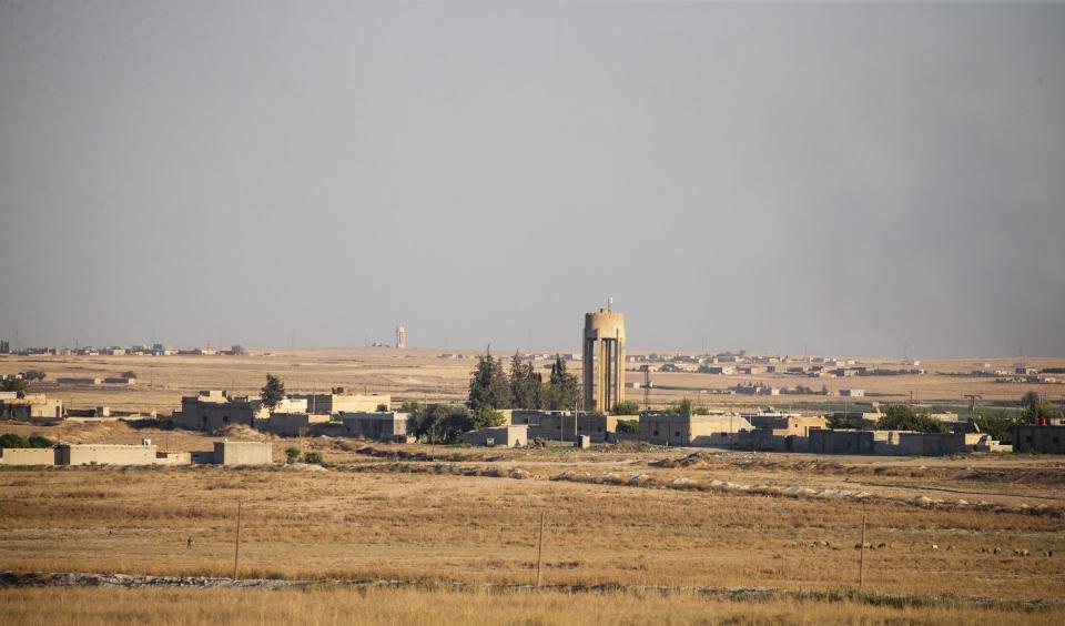 <div>Türkiye ile ABD arasındaki bu çalışmalara rağmen, teröristlerin işgali altındaki bölgelerde terör örgütünü simgeleyen bez parçalarını kaldırmaması dikkati çekiyor.</div>

<div> </div>

