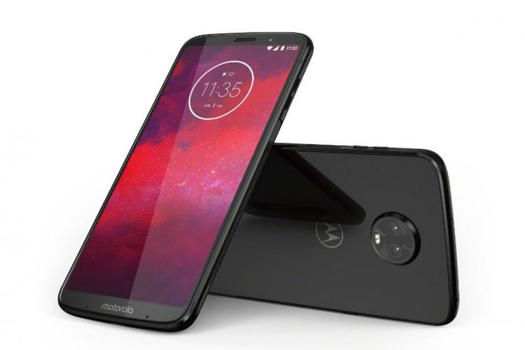 <p>– Moto Z3</p>
