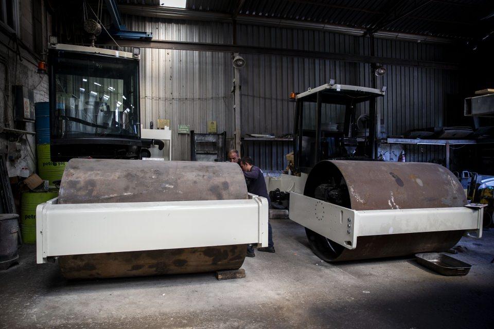 <p>Yani ülkemiz, toprak silindirine 1 yılda 40 milyon avro civarı bedel ödüyor ve paramız yurt dışına gidiyor. </p>
